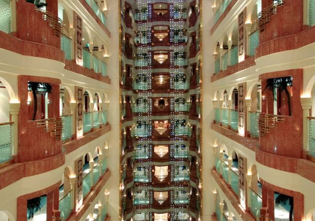 xr:d:DAFxanPzLWM:125,j:310029731411004334,t:23102621